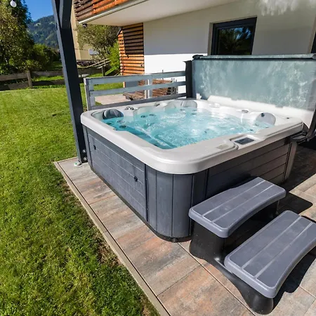 Skier's - View In Town! 公寓