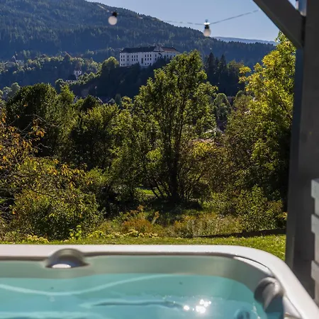 Skier's - View In Town! Egidi