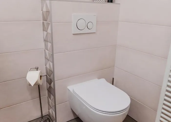 Skier's - View In Town! Egidi